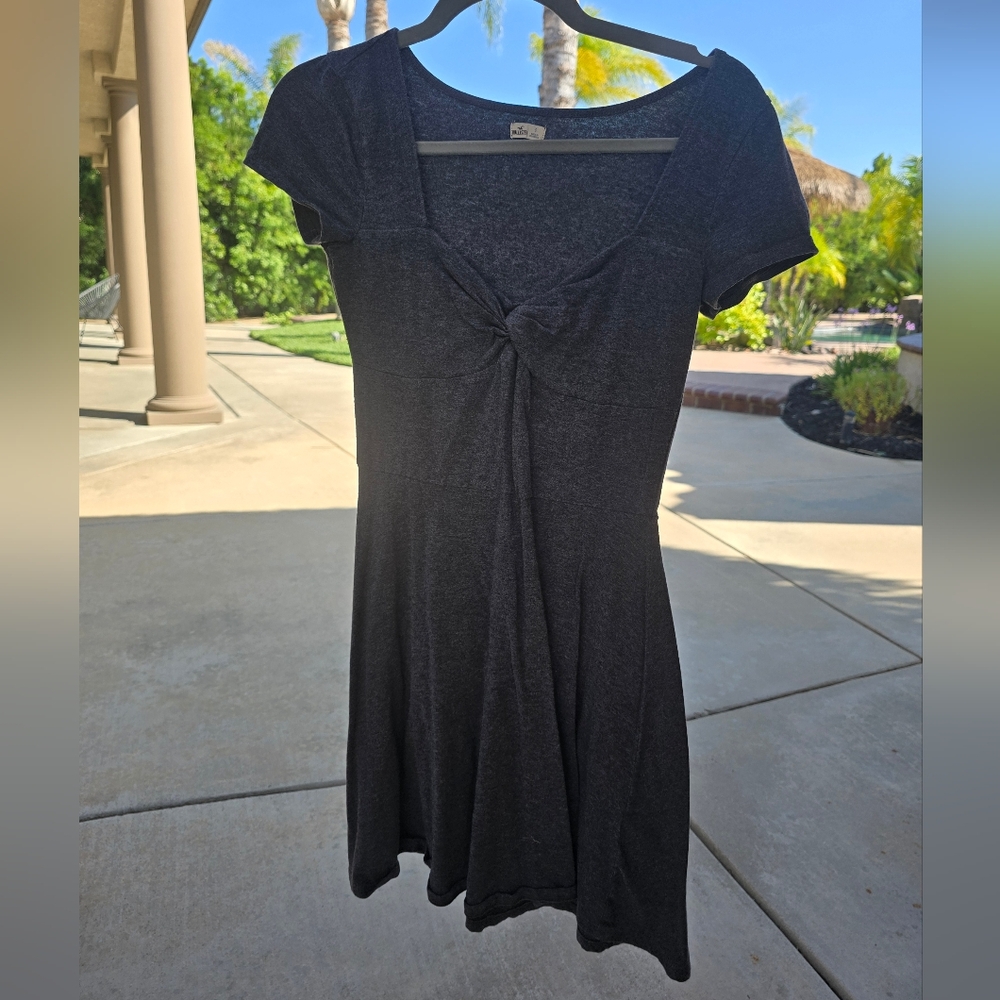 Hollister Gray Short Sleeve Tie Front Dress